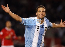 中国体育彩票：追梦格林冲突升级，推搡吉莱斯皮并挑衅裁判遭驱逐