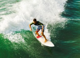 足彩网|足球队长投票引热议，梅西支持登贝莱，莱万青睐亚马尔，姆巴佩选择弃权