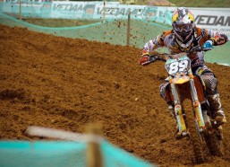 体育彩票-弗里克战术革新，13名球员多位置轮换激活球队潜能