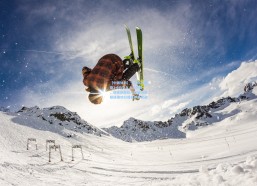 【中国体彩】十人那不勒斯2-0力克九人拉齐奥，斯皮纳佐拉与拉赫马尼联袂建功引爆意甲焦点战