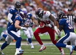 足彩网_国乒多哈失利呼唤樊振东归来，德甲闪耀球星回国抉择待遇落差引深思