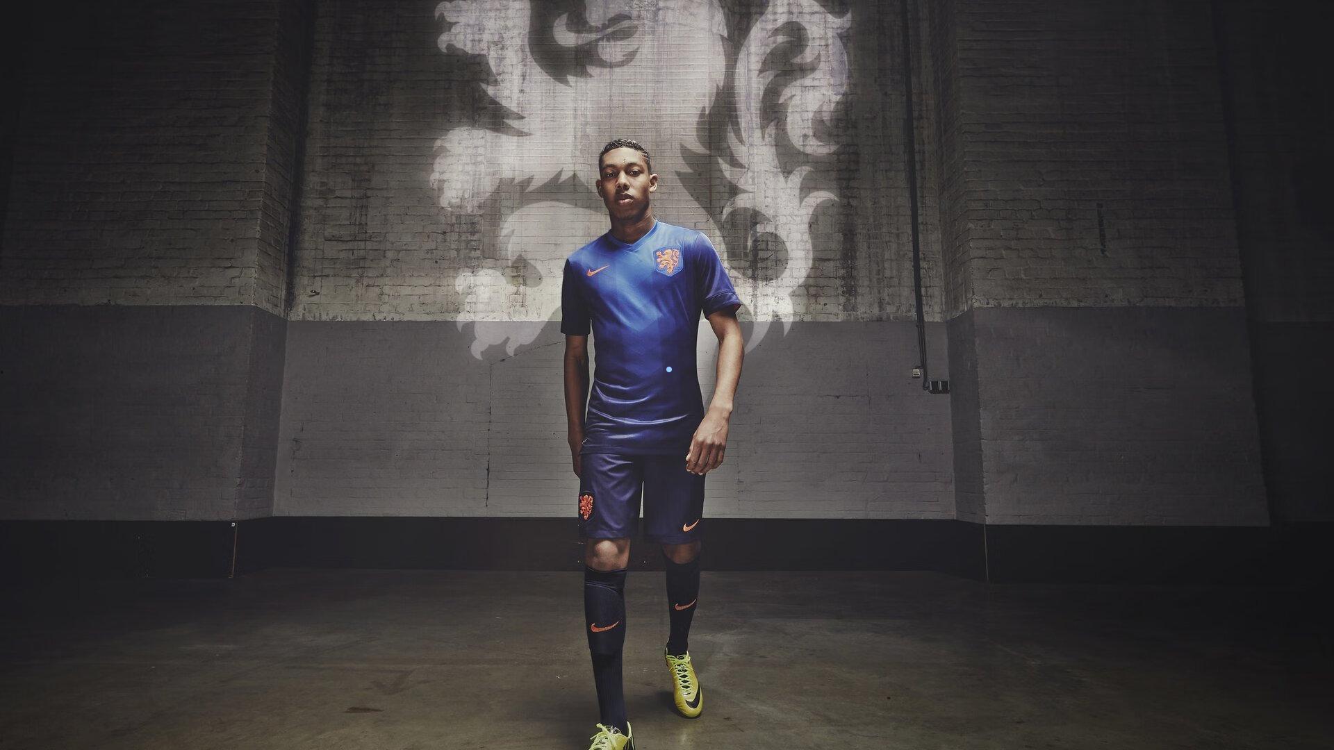 德天空确认拜仁第三次致电水晶宫，紧急谈判格伊转会