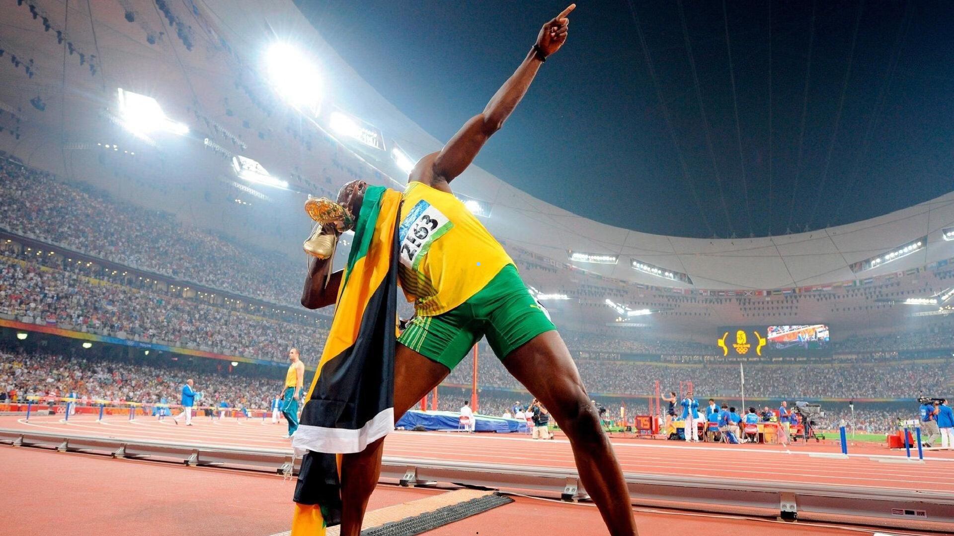 查洛巴解围失误险酿丢球 苏比门迪凌空抽射偏出横梁